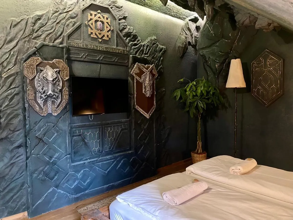 Excalibur Minihotel Eğri 4*,