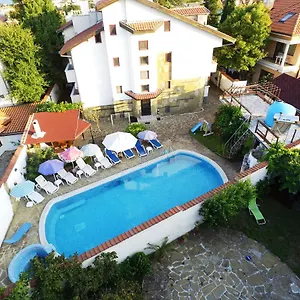 guest-house-yanita.varna-hotels.com/