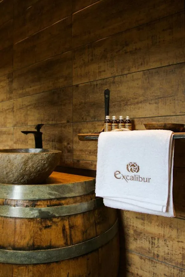 Excalibur Minihotel Eger 4*,
