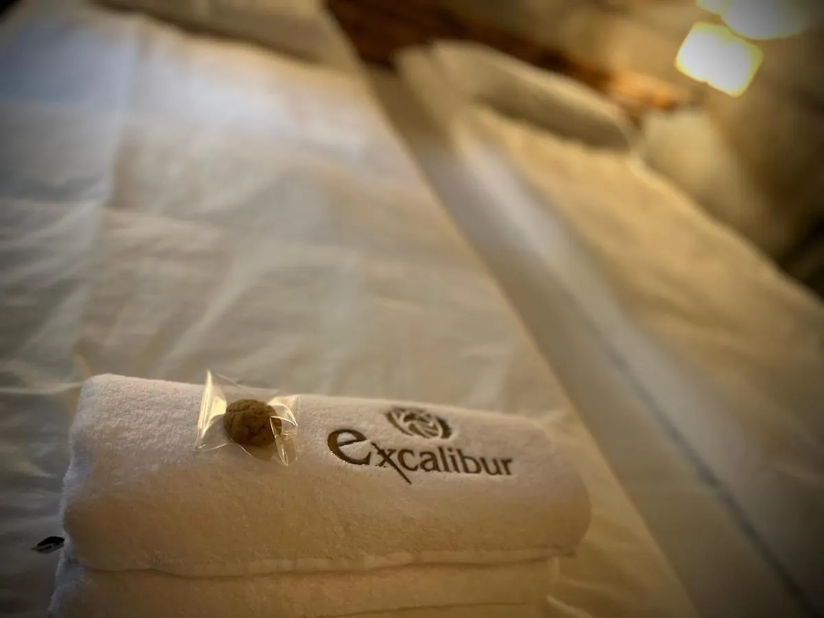 **** Hotel Excalibur Minihotel Eger Hongrie